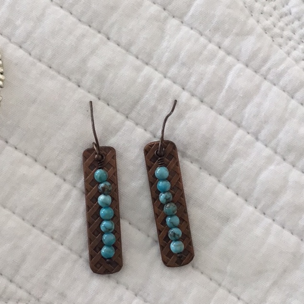 FOUR sets of dangle earrings. All EUC - Picture 4 of 5